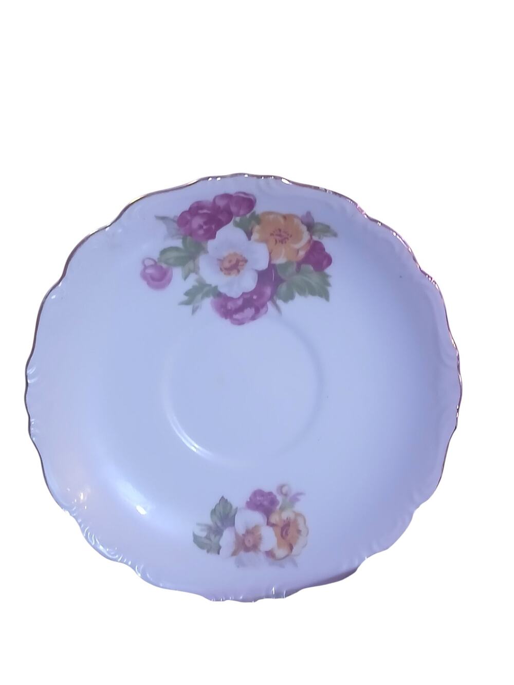 VTG REPLACEMENT  BONE CHINA SCALLOPED EDGES GOLD GILT TRIM WHITE PURPLE  SAUCER